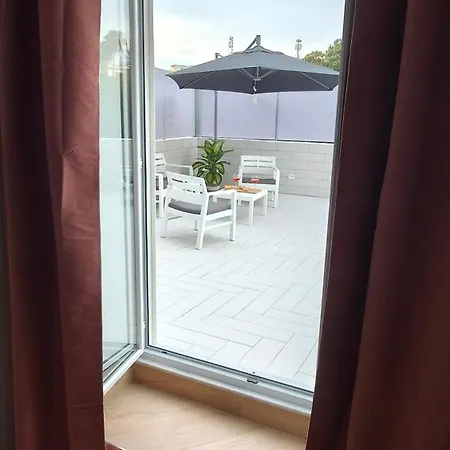 לינה וארוחת בוקר Rooftop14 Suite&relax 3*