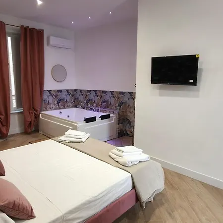 לינה וארוחת בוקר Rooftop14 Suite&relax נאפולי