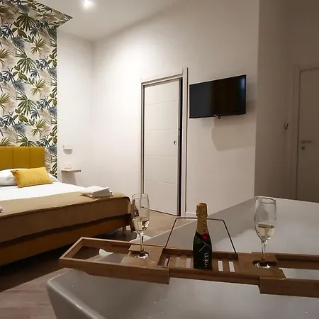 住宿加早餐酒店 Rooftop14 Suite&relax 3*