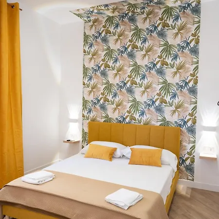 Rooftop14 Suite&relax 4* ナポリ