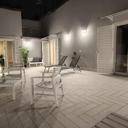 فندق مبيت وإفطار Rooftop14 Suite&relax 3*