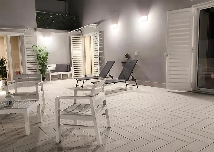 Rooftop14 Suite&relax 3* Νάπολη